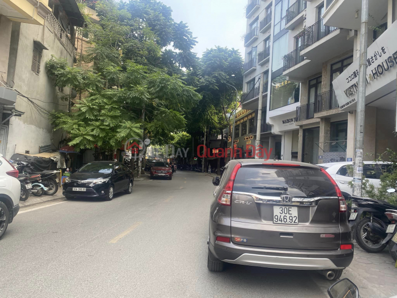 Linh Lang townhouse for sale, Ba Dinh, 50m2. Size: 6m, Corner lot, car door, luxurious interior Sales Listings