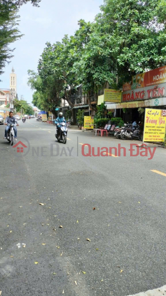 Chính chủ cần bán - Nhà BTCT sổ hồng riêng, cách siêu thị CoopMart Nguyễn Ảnh Thủ 2 phút Việt Nam | Bán, đ 4 tỷ