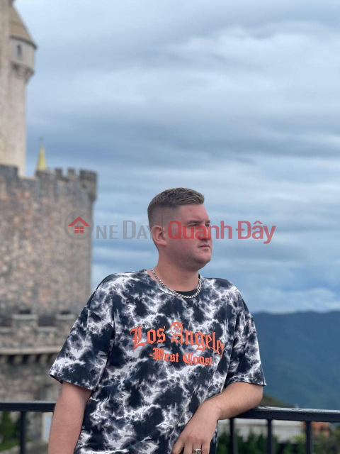 Looking for Commercial Space 150–180m² for Car Detailing Business _0