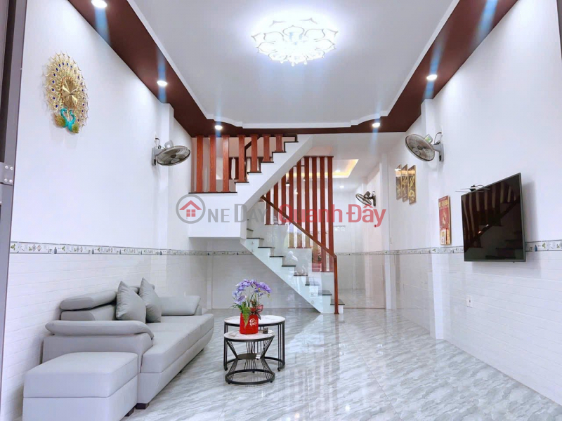 NEW HOUSE SMELLS OF PAINT Resettlement Land, the coolest road<br \\/> Only 15m from Phong Chau Sales Listings