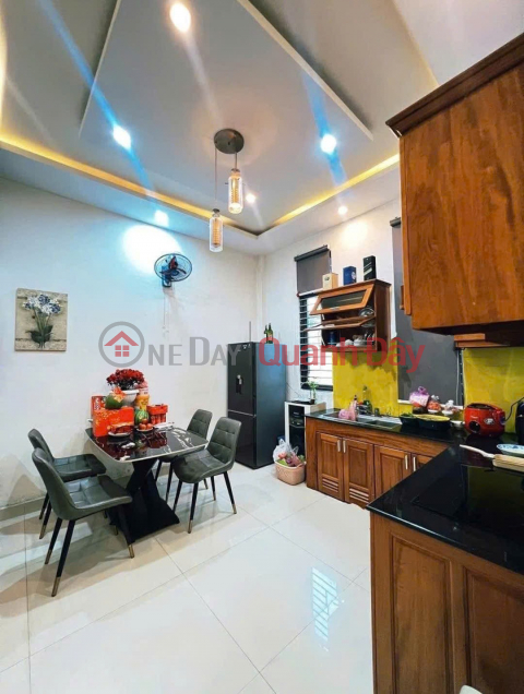 Beautiful house masterpiece Son Tra - Corner house with 2 open sides, car parking at the door, near My Khe beach _0