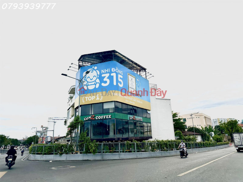 Corner commercial space for rent on Nguyen Van Luong and Pham Van Chi streets, District 6, with beautiful view, suitable for cafe, shop, or office. Rental Listings
