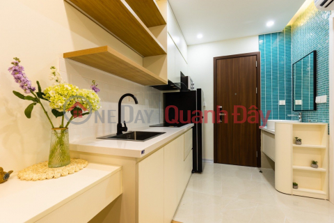 The owner rents an apartment in Ba Dinh with a minimalist, modern design. _0