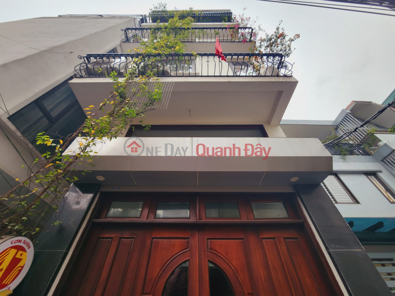 Selling Co Linh house, corner lot, 48m2 business car, 4 floors, price 3.8 billion VND Sales Listings