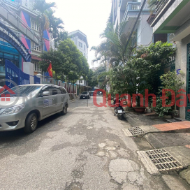 Villa for sale on Vo Chi Cong Street, Tay Ho District. 70m Frontage 6m, Slightly 18 Billion. Commitment to Real Photos Accurate Description. Owner _0