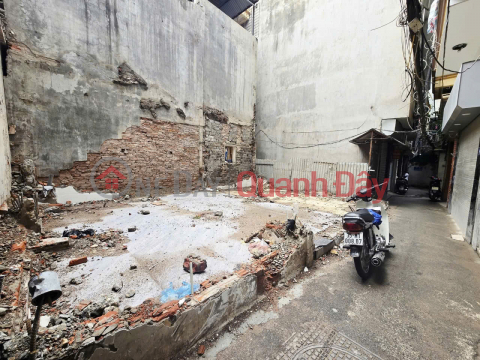 Selling 51.5 m2 of beautiful land on Thuy Khue alley - open alley - square, wide frontage, over 10 billion _0