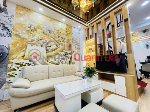 NHÀ NỘI THẤT LUXURY -NHÀ ĐẸP ĐỈNH CAO KHU VỰC CẦU GIẤY -3 MẶT THOÁNG _0