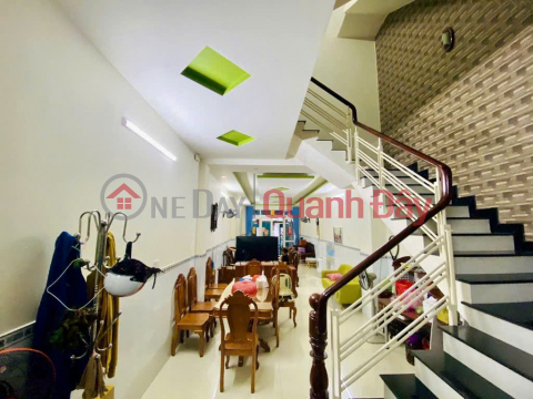 Very cheap house for sale in Ward 15, Tan Binh, area 100m2, car parking at the door only 7.8 billion _0