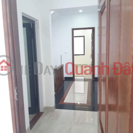 House for sale 84m2 Nghi Tam street, Tay Ho, self-built 11 bedrooms 10m Car parking 8.4 Billion _0