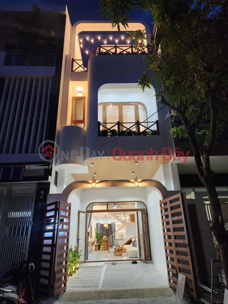 Offering for sale ̂ ̂̉ ̣̆ 3 floors 3 fully furnished with indoor otto garage. Sales Listings