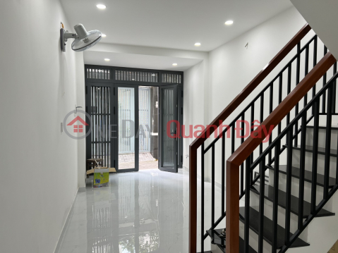 Beautiful house near Su Van Hanh street, adjacent to District 10 (3 bedrooms) _0