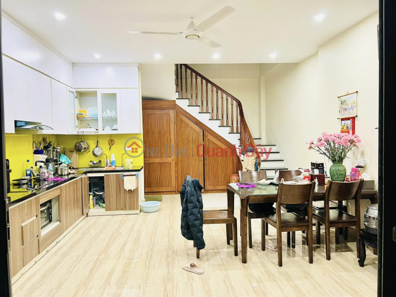 đ 10 Billion Beautiful house, Nguyen Ngoc Vu, Cau Giay, Wide Lane, 51m2 x 5T, MT5m, nearly 10 billion