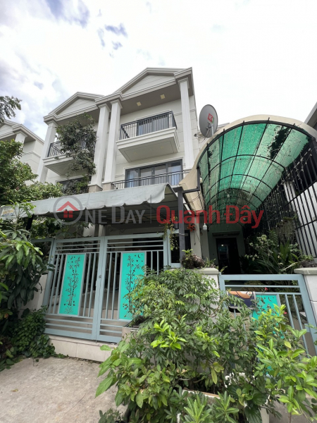 Family needs to sell villa in Riverside Residential Area, Nha Be Sales Listings