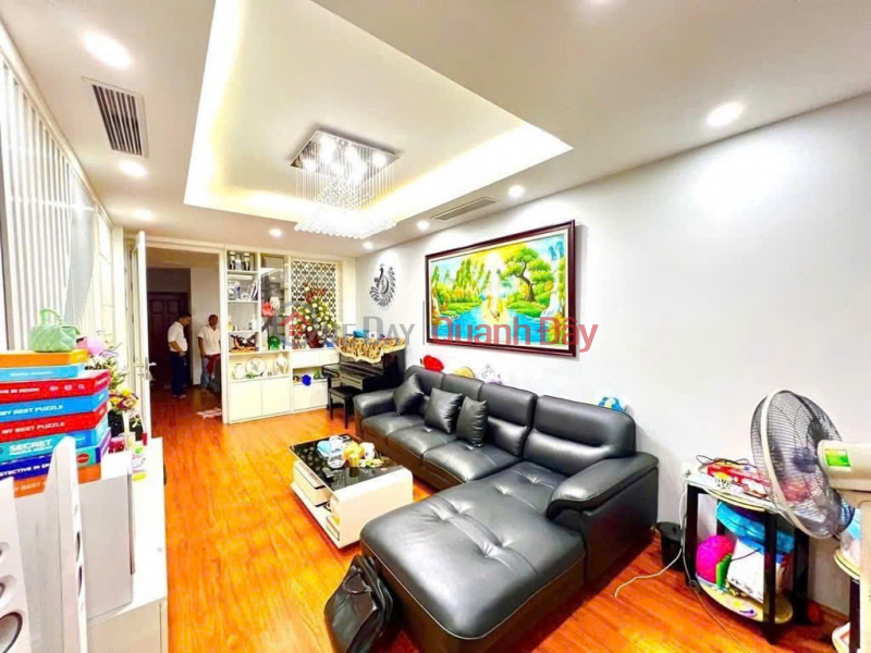 Bán nhà phố Nguyễn Khánh Toàn gần phố ngõ thông kinh doanh 55m² x 5 tầng 14 tỷ Niêm yết bán