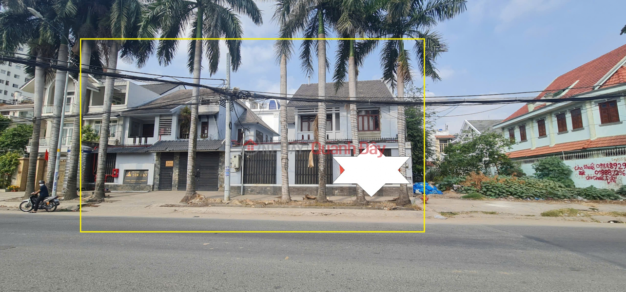 For rent VILLA Frontage of Vinh Loc Residential Area 500m2 - WIDTH 20M Rental Listings