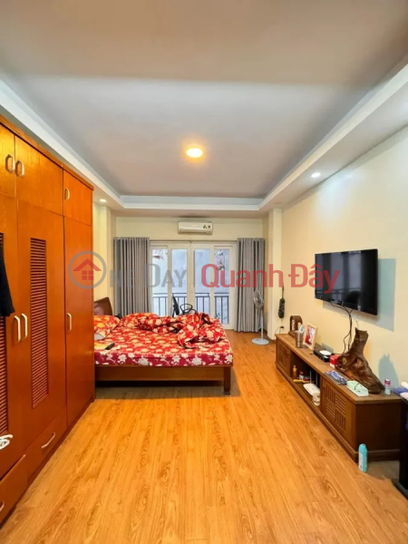 BÁN NHÀ: Cầu Giấy 
Diện tích: 35m2 / 5 tầng / MT 3.6m / GIÁ 5.5 tỷ Việt Nam | Bán | đ 5,5 tỷ