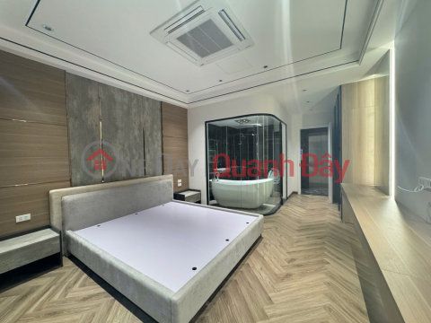 CHỈ 1 NHÀ RA MẶT PHỐ NGUYỄN VĂN CỪ - NHÀ 7 TẦNG THANG MÁY - FULL NỘI THẤT - GARA Ô TÔ 7 CHỖ! _0