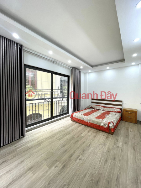 Bán nhà Kim Ngưu, 36m2, 5 tầng, mặt tiền 5.7m, giá 8,2 tỷ, đẹp mới, ô tô con đỗ cửa Việt Nam | Bán đ 8,2 tỷ