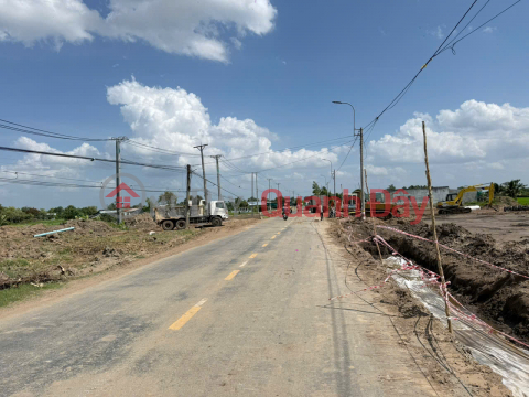Bán nhà vườn gần 1.900m2 - Thổ cư hơn 1.600m2 - View sông Vàm Cỏ Tây - Giá 5,9 tỷ _0