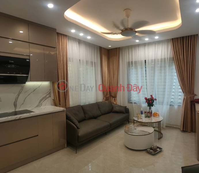 TRẦN DUY HƯNG 40M-13,7 TỶ-LÔ GÓC,THANG MÁY-NGÕ 3M,NỘI THẤT XỊN Việt Nam Bán đ 13,7 tỷ