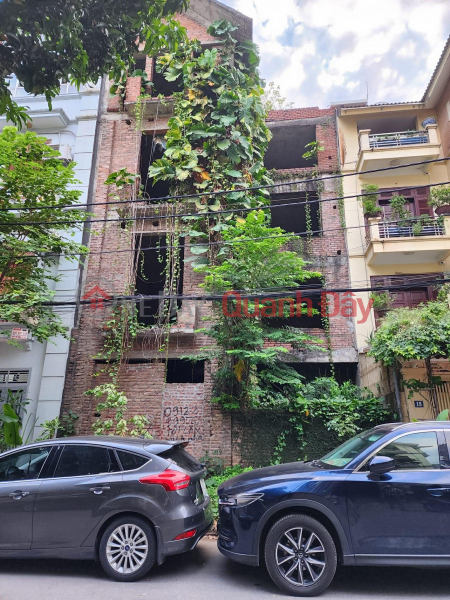 Unfinished villa in Bo De, 80m² x 6 floors, 8.2m frontage, sidewalk, 10m wide road, parking available day and night. Vietnam Sales | đ 30.5 Billion
