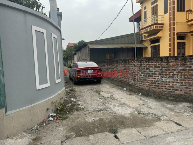 I have a small, beautiful piece of land in Xuan Non, Dong Anh, Hanoi, with a wide street where cars can park. Contact 0376692001 Vietnam, Sales đ 1.15 Billion