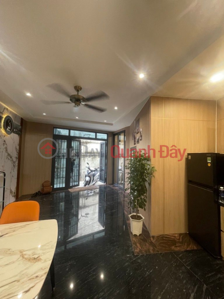 LUXURY APARTMENT BUILDING - 5 FLOORS (6.3x10.5m) - CACH MANG THANG 8 STREET, DISTRICT 3 - 7 ENCLOSED BEDROOMS - 9.x BILLION VND Sales Listings