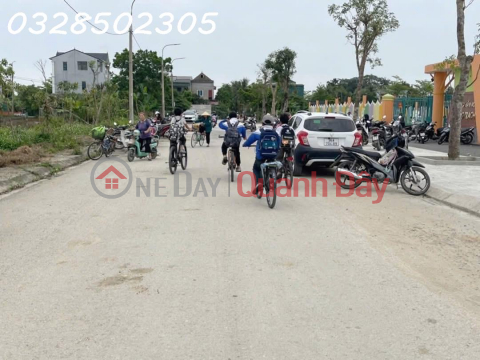 Owner selling quickly a 125m2 plot of land, MB2651, Quang Trach commune. _0