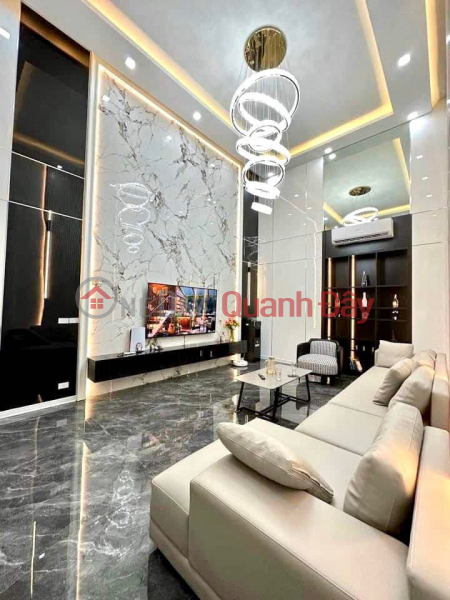 Property Search Vietnam | OneDay | Nhà ở Niêm yết bán | bán nhà Nguyễn Văn Cừ 92m x6 tầng, gara, thang máy, tặng full nội thất