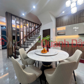 ONLY 1 BEAUTIFUL HOUSE AVAILABLE, FULLY FURNISHED, INVESTMENT PRICE. Ngoc Lam, 47m2, 4 Floors, 12.5 billion VND, Long Bien, Hanoi. _0