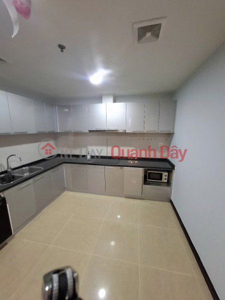 đ 33 triệu/ tháng, Cho thuê căn góc 3 ngủ, 3 wc rộng 181m2 ở RoyalCity Nguyễn Trãi, Thượng Đình, Thanh Xuân.