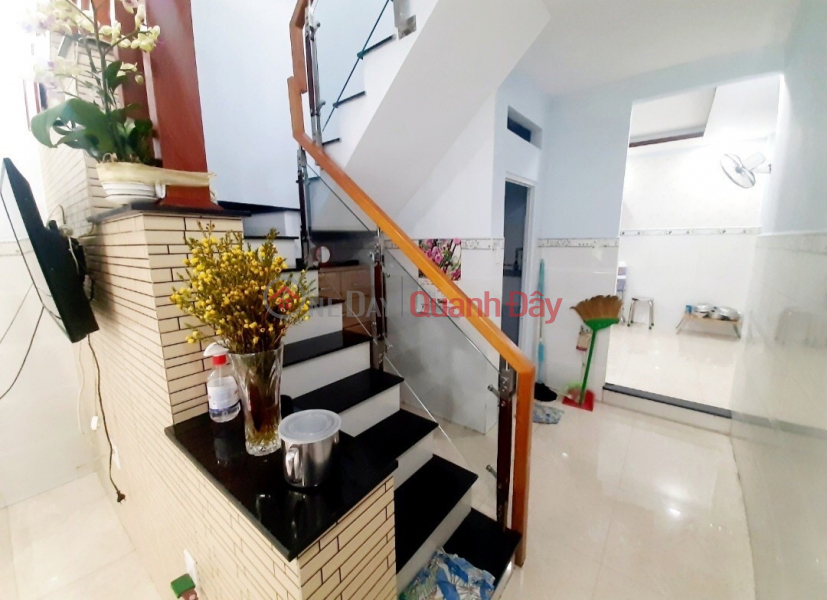 House for sale in Au Co pine alley, ward 10, Tan Binh, 42m2, beautiful house, right at only 3 billion 9 Sales Listings