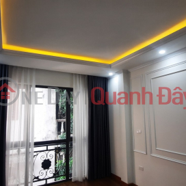 Bán gấp nhà phố Lạc Long Quân gần Ôtô đỗ 40m 4Tg MT 3,8m hơn 5 tỷ. _0