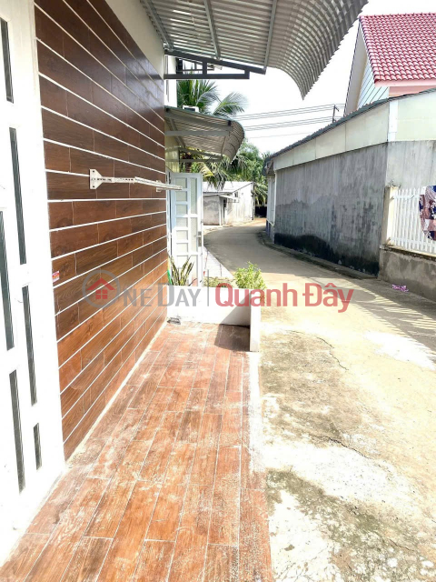 HOT HOT HOT Beautiful house for sale at a great price! Owner needs to sell in Long Hoa Ward, Binh Thuy District, Can Tho. _0
