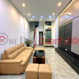Hiếm! Hơn 7 Tỷ xíu có Thang Máy – Nhà Đẹp Trung Tâm Thụy Khuê -30/33m x 6 tầng - sổ đỏ sẵn _0