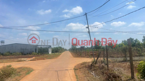 Land for sale in Hoa Khanh commune, Buon Ma Thuot, price 1.05 billion; Area 1000m2, frontage 20m, Corner lot with 2 frontages for garden house. _0