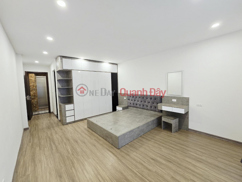 Stone table house for sale, 45m x 6 floors, garage, elevator, small business, price just over 11 billion, negotiable. Contact 0936123469 | Vietnam Sales, đ 11.2 Billion