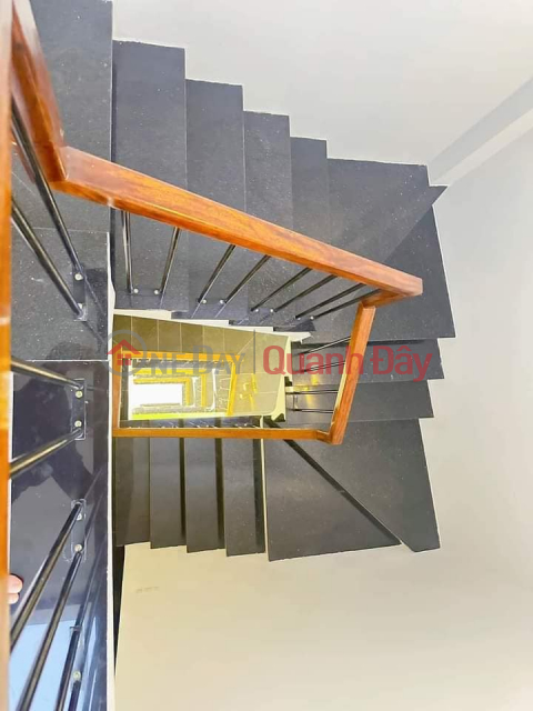 BEAUTIFUL NEW HOUSE 5 FLOORS 4 BEDROOM Area: 40\/48M2 MT: 3.6M ACROSS 2 DONG DA DISTRICT TWO BA TRUNG NEXT TO BACH UNIVERSITY _0