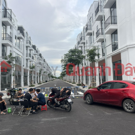 Owner selling a 4-story townhouse for 4 billion VND in Thuy Nguyen, Hai Phong. Area: 62m2-150m2. Contact: 083.2865.116 _0