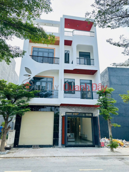 QUICK SALE House 1 ground floor, 2 floors, 1 attic, terrace Location: Thuan An Town, Binh Duong Province Sales Listings