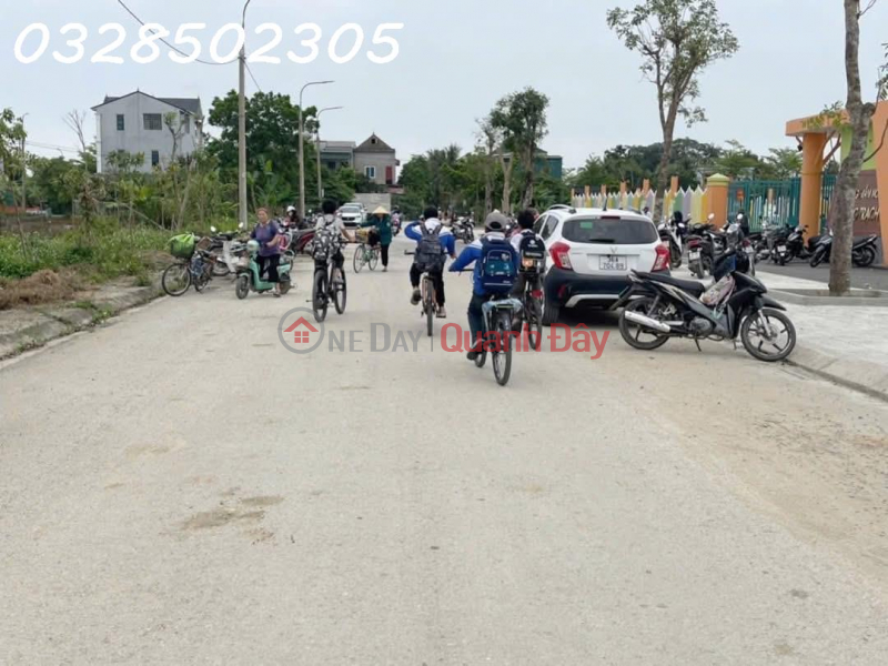 Owner selling quickly a 125m2 plot of land, MB2651, Quang Trach commune. Sales Listings