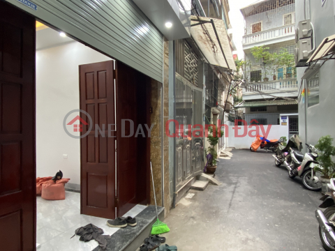 PRICE APPROXIMATELY 6 BILLION - LUXURY HOUSE IN NGUYEN NGOC NAI STREET - MILITARY DIVISION - CAR FACILITIES AT YOUR DOOR - AN _0