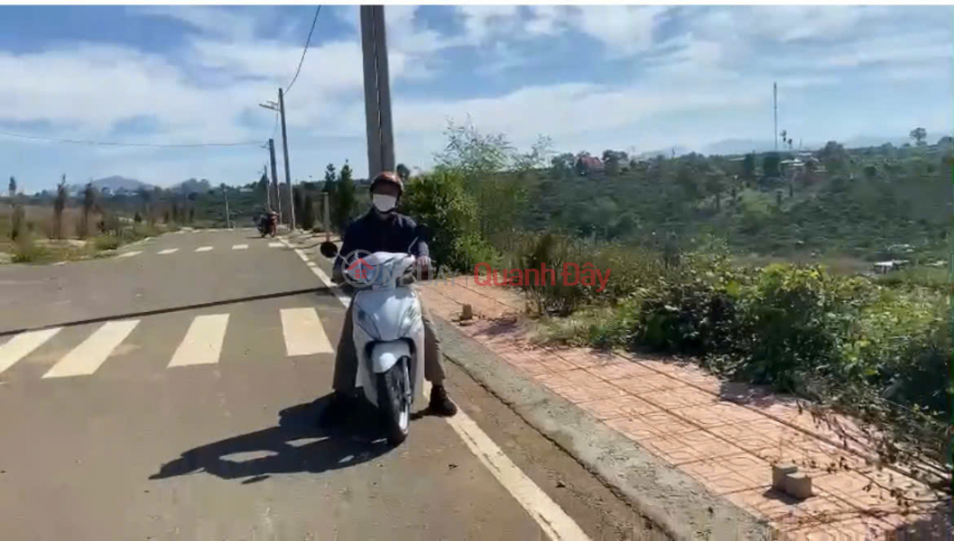 Bán lô đất 128m² ( Ngang 5m, nở hậu 5.3m ) Thuộc Đường Tứ Quý - Xã Lộc A - Huyện Bảo Lâm - Lâm Đồng. Niêm yết bán