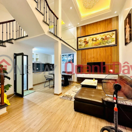 15M to Bach Mai street, New house with 3 rooms, fine furniture, modern functions. Slightly 6 billion _0