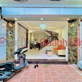 Selling a private house for both living and business, 5 floors, 4 bedrooms, 4 bathrooms, 55m2, price 9 billion at Hoang Cau Street, Dong Da, Hanoi _0