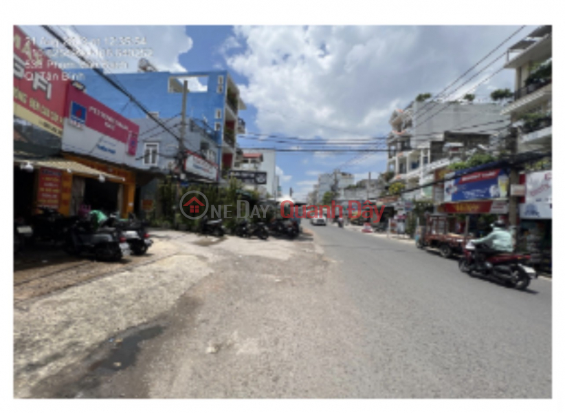 The owner sent the corner apartment with 2 frontages on Pham Van Bach street for urgent sale by bank valuation. Contact: 093 273 8182 Sales Listings