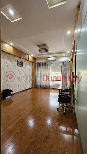 House for rent on Tran Quoc Hoan, Dich Vong, Cau Giay: 45 m2, 5 floors, frontage: 5 m, Price 40 million (negotiable),Vietnam, Rental | đ 40 Million/ month