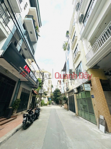 Selling a house in Nghia Do subdivision - avoid parking for cars. 45m2, 6 floors, negotiable price Sales Listings