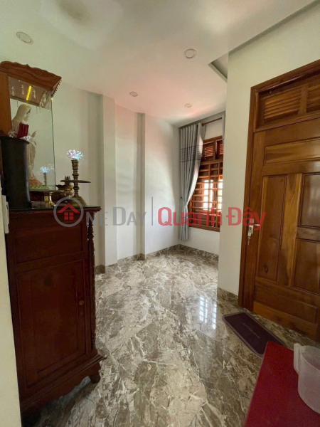 đ 3,9 tỷ | Nhà đẹp 3 tầng 3 mê nội thất gỗ sang trọng, thông ra Yên Thế - Bắc Sơn!