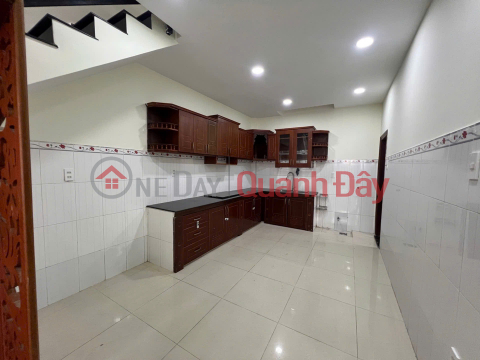 Nhà 2 tầng mới đẹp - Ngang 6,6m hiếm, tiện ích đủ đầy - Nhà mới ở ngay - Giá chỉ 5,1 tỷ _0